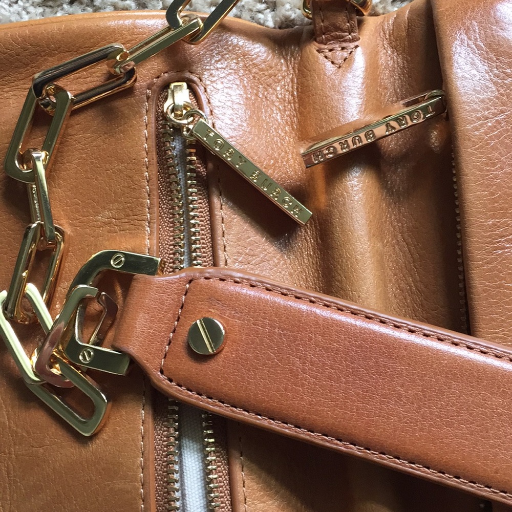 Tory Burch Reva Bombe Clutch in Royal Tan - Picture 7 of 8